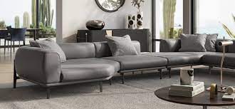 From the largest italian leather sofa manufacturer in the world natuzzi you can choose from a large collection of stunning designer sofas. Oblo Natuzzi Italia
