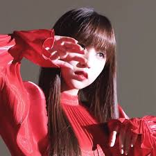 Intense colors, sharp lines, glossy finish. Lq Allure And Mina Image 7791074 On Favim Com
