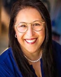 Daniel Aucoin (@danielaucoinportrait) • Instagram photos and videos