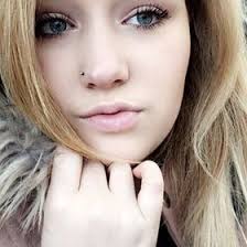 Daisy-Amber Carter (daisyambercartr)