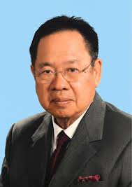 我所认识的拿督陈联璋我一直很期待每年一次到拿督陈联璋公司拜访的那段时间。是的，我见他，是因为他一直赞助我所负责的社团活动，但更重要的是，我真心喜欢那一个小时与他相聚的时光。  我第一次正式认识他，是十多年前我第一次担任乒乓协会主席的时候。 那时，已故的前 ...