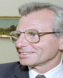 22 Frank Carlucci Image: PICRYL