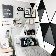 Pin De Vya En Arquitetura Decoracion De Paredes Dormitorio Decoracion De Habitacion Juvenil Decorar Pared Habitacion