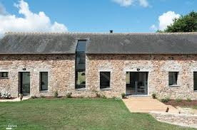 Projet Rehabilitation D Une Ancienne Ferme Bretonne Datant Du Milieu Du 19eme Siecle D Une Surface Totale 415 M2 Renovation Maison Ancienne Maison En Pierre