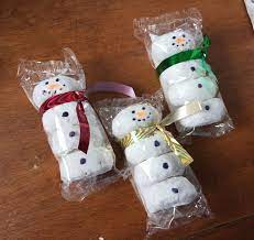 'tis the season for christmas treats. Donut Snowmen Perfect For School Holiday And Christmas Parties Walmart Sells Boxes Of 12 In Christmas Crafts For Gifts Easy Christmas Diy Diy Christmas Gifts