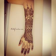 Some henna tattoos are extremely simplistic, and this is one of them. Bridal Henna Bridal Mehndi Michigan