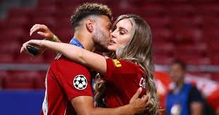 Alex chamberlain is a 27 year old british footballer. How Perrie Edwards Makes It Work With Her Man Alex Oxlade Chamberlain Metro News