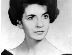 Dorothy Tenney's Instagram, Twitter & Facebook