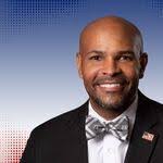 Kelly Halcomb's Instagram, Twitter & Facebook