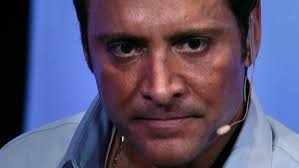 US] "Enlighten US" (2016) A CNN film about charismatic self-guru James  Arthur Ray's rise and the accidental deaths of three participants in one of  his seminars. : r/NetflixBestOf