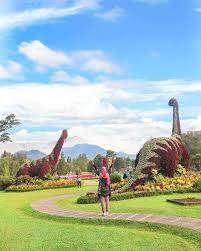 Wisatawan pun harus tahu jam operasional dari taman labirin simalem, bukan? Taman Bunga Nusantara Cianjur Lokasi Dan Harga Tiket Agustus 2021 Wisata Milenial
