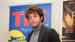 Info su ludovico tersigni biografia filmografia discografia video foto citazioni curiosità frasi celebri qui puoi conoscere la carriera e le curiosità sulla vita privata di ludovico tersigni, leggere le notizie. X Factor Ludovico Tersigni In Lacrime Il Video Della Notizia Inaspettata