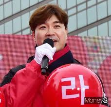 Jun 16, 2021 · 스포츠서울 이게은기자 방송인 박수홍이 이사를 앞둔 근황을 전했다.16일 박수홍은 자신이 운영하는 반려묘 다홍이 인스타그램 계정을 통해 드디어 내일 이사날이다. Fcqjpqy Vgclqm