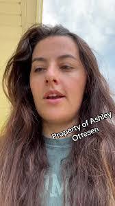 Alyssa Lasley's Instagram, Twitter & Facebook