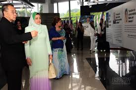 She was the member of parliament for lembah pantai from 1995 to 2008 and subsequently served as. Datuk Seri Shahrizat Abdul Jalil Visits Limkokwing Limkokwing University Of Creative Technology