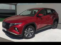 4,50 meter länge, bis zu 1.799 liter kofferraumvolumen. Hyundai Tucson 2021 Mildhybrid Mit 136 Ps I Das Kompakt Suv Mit Den Meisten Antriebsstrangen Test Youtube