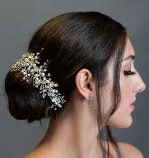 Elegant Pearl Combs and Clips for the Bride