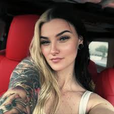 Do you spray the machines directly to clean them or do you spray the paper  towels?