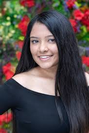 Alison Freund's Instagram, Twitter & Facebook