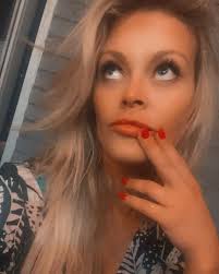 Crystal Poe (@crystalpoe_global) • Instagram photos and videos