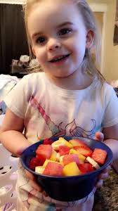 Taught my 2nd fruit and veggie art class last night Aldi for the  win🥕🥒🫑🌶🍎🍊