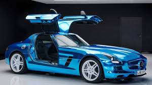 The World S Fastest Electric Boat Skims Over The Sea At 86 Knots Mercedes Benz Sls Amg Mercedes Sls Mercedes Amg