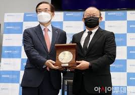 Hlv park hang seo sau cùng không có đặng văn lâm trong danh sách thi đấu ở vòng loại world cup 2022. Hlv Park Hang Seo Toi Sáº½ Lam Viá»‡c Vá»›i Tam Tháº¿ NhÆ° Láº§n Ä'áº§u Tien Sang Viá»‡t Nam