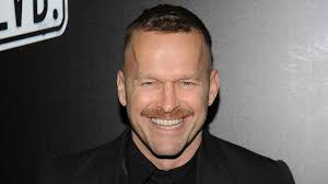 He has a celebrity clientele as a personal trainer, including the actress jennifer jason leigh and the popular talk show host and comedienne ellen degeneres. Biggest Loser Host Bob Harper Speaks On Heart Attack On Today Show Cnn