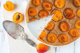 Geriebene walnüsse und einen schuss rum einmischen. Vollkorn Aprikosen Kuchen Vegan Und Gesund Dinkel Beeren