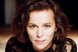 Elle avait été dirigée par Olivier Assayas ou Maïwenn : l'actrice Christine  Boisson est morte