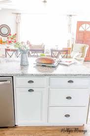 how to choose kitchen cabinet hardware