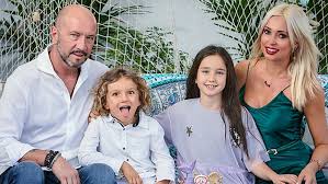 Jacopo, avuto dalla prima moglie elvira; Raluca Rebedea Chi E La Nuova Moglie Di Walter Zenga