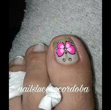 Lo diferente que vemos es que podemos este es un claro ejemplo de un jugado diseño donde mucho no concuerdan por ahi las figuras geometricas que tenemos y encontramos pero que. Nice Butterfly Nail Art For Big Toe Nails Unas Nailart Arte De Unas De Pies Unas Pintadas Con Flores Disenos De Unas De Los Pies
