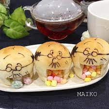 ときめきが止まらない 中身が飛び出す かくれんぼパン のインパクトがすごい 面白いケーキ キュートな料理 かくれんぼケーキ