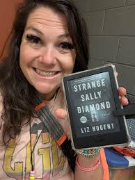 Lindsay Dowd's Instagram, Twitter & Facebook