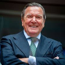 August 11 at 1:15 pm ·. Der Ehemalige Bundeskanzler Gerhard Schroder Sein Leben Und Seine Karriere Politik