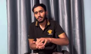 [Little bit off topic], Snipe Ghareeb used to do voice over and +18 content while joining random squads he used to live stream and make videos but then he realized his audience became like the content ...