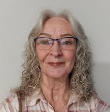 Tara Mott's Instagram, Twitter & Facebook