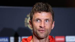 VIDEO/ Tifozët e Lazios kore raciste kundër Umtiti, lojtari i Serie A në  lot! FIFA: T'u mbyllim gojën përgjithmonë