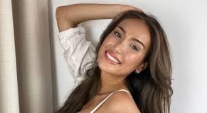 Luna Skye : Elle remplace Adixia sur le tournage des Marseillais vs le  reste du monde 6