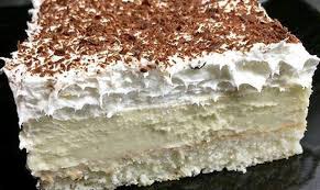 Die vanilleschote längs aufschneiden und das mark mit einem messerrücken herausschaben. Kuchen Ohne Backen Mit Vanillecreme Beste Essen