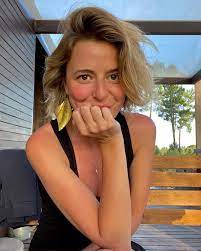 Durante um ano e meio fui jornalista. Leonor Poeiras Poe Tvi Em Tribunal E Deixa Amigos Em Choque Nao O Devias Ter Feito