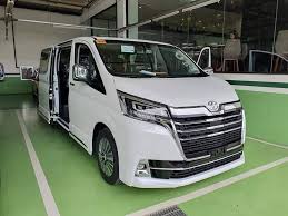 Sebagai sebuah mpv premium, tentu saja alphard banyak digunakan oleh masyarakat dari kalangan menengah ke atas. Scrut Ini Bukan Vellfire Mahupun Alphard Dicipta Untuk Facebook