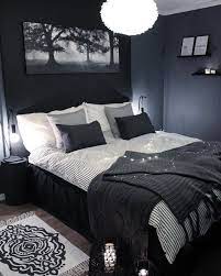21 Creative Diy Photo Wall Ideas Any Budget Photojaanic Black Bedroom Design Bedroom Color Schemes Black Bedroom Decor