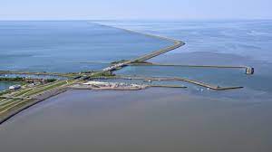Der abschlussdeich (afsluitdijk) zwischen den oever und zürich. Home Der Afsluitdijk