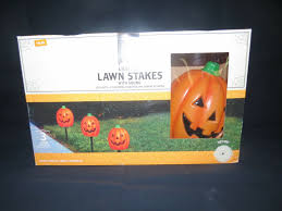 These pumpkins are more than what i was expecting for the price. Halloween Pumpkin Lawn Stakes Set Of 3 Lights Up For Sale Online Ebay