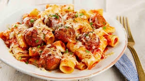 This chicken and chorizo pasta is made with juicy pan fried chicken and a creamy tomato sauce. Rigatoni Tesco