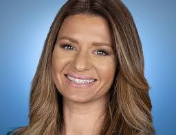 Robin Kovach's Instagram, Twitter & Facebook