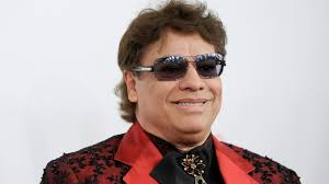 Detienen a un hijo de Juan Gabriel por golpear a varias personas