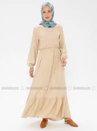 Modanisa Beli Lastikli Elbise Tas 2020 Elbise Modelleri Elbise Moda Stilleri